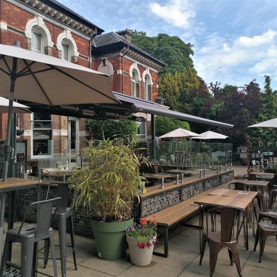 Leaside Hotel Luton  Exterior foto
